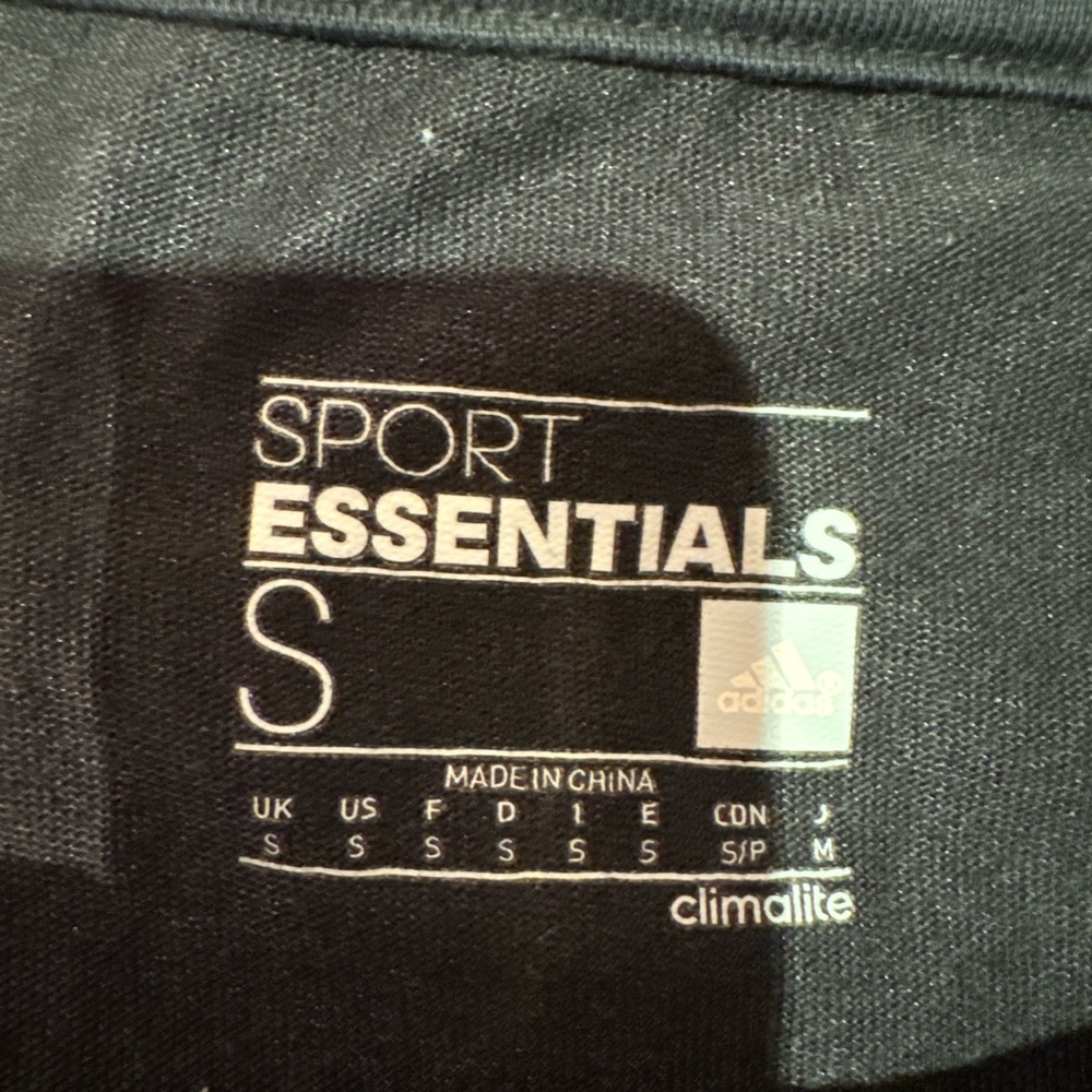 Adidas top - Picture 6 of 6